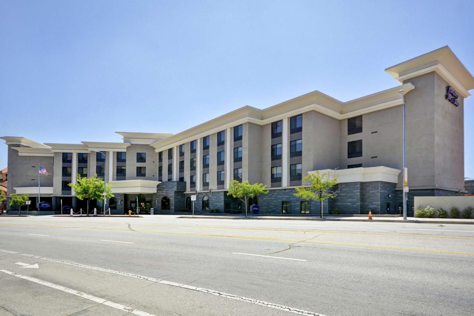 Hampton Inn & Suites Los Angeles Burbank Airport Exterior photo